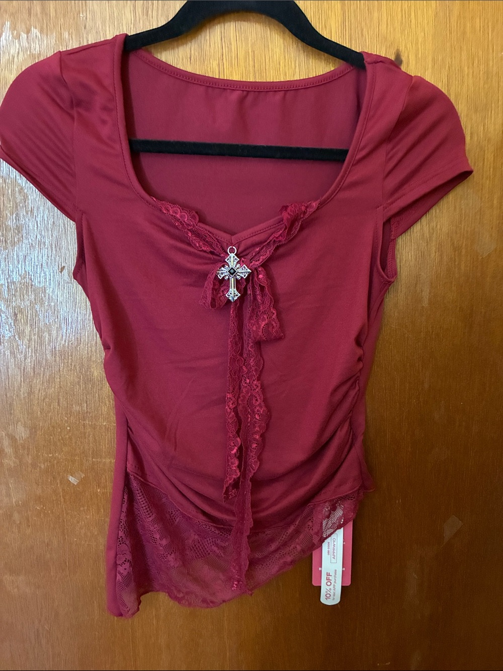 ROMWE Red Lace Trim Cross Charm Crop Top